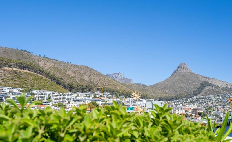2 Bedroom Property for Sale in Sea Point Western Cape